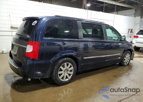 2011 Chrysler Town & Country Touring L z USA, uszkodzony, nr VIN 2A4RR8DG9BR676307